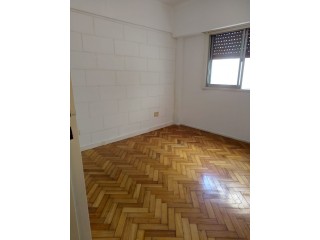 Departamento 2 ambientes en venta en quilmes centro. impecable