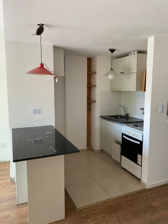 departamento-de-2-ambientes-a-separar-primer-piso-central-y-tranquilo-big-1