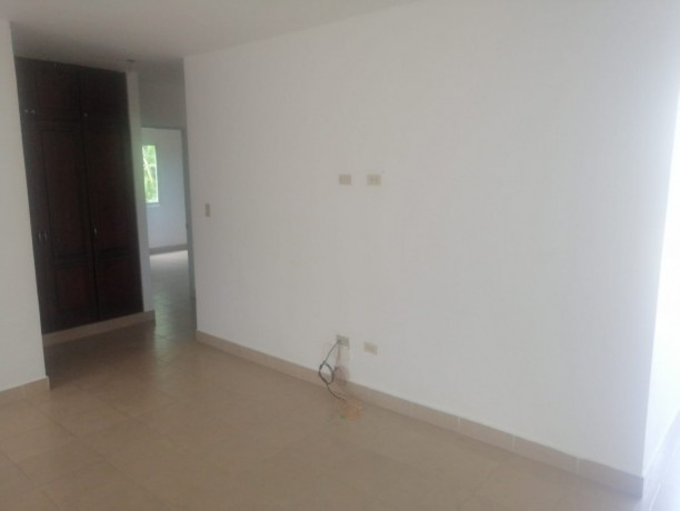 amplia-casa-de-3-habitaciones-servicio-en-ciudad-la-palma-big-2