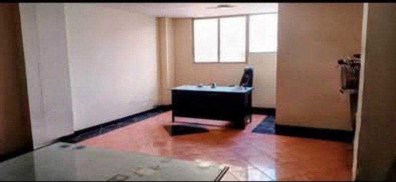 venta-de-oficina-en-centro-comercial-de-guayaquil-big-1