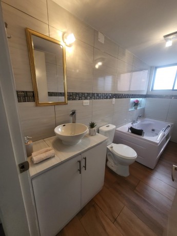 departamento-remodelado-en-venta-sector-la-orellana-quito-ubicacion-estrategica-listo-para-vivir-o-invertir-big-2