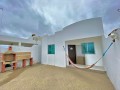 casa-amoblada-en-punta-carnero-a-3-min-del-mar-piscina-bbq-small-3