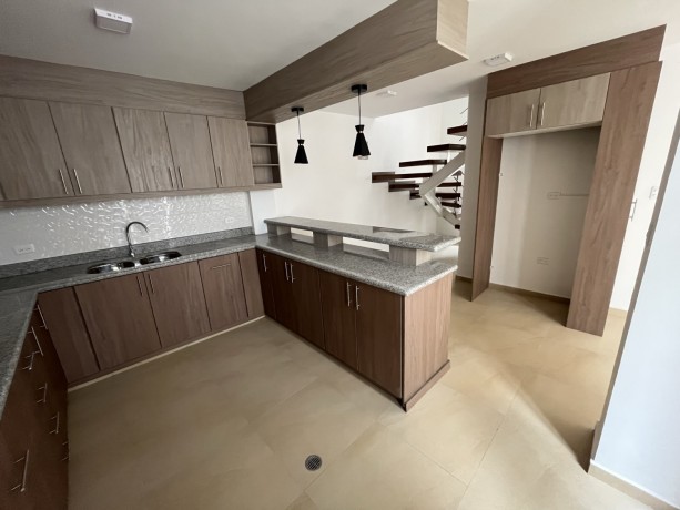 casas-modernas-en-venta-en-yuyucocha-4-dormitorios-acabados-de-calidad-y-excelente-precio-big-1