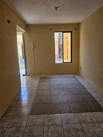 hermosa-casa-en-san-lucas-sacatepequez-big-1