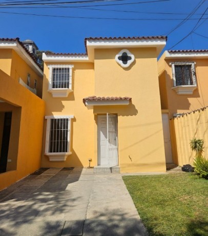 hermosa-casa-en-san-lucas-sacatepequez-big-0