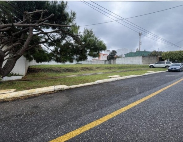 terreno-amplio-en-venta-en-zona-16-colonia-hacienda-real-big-0