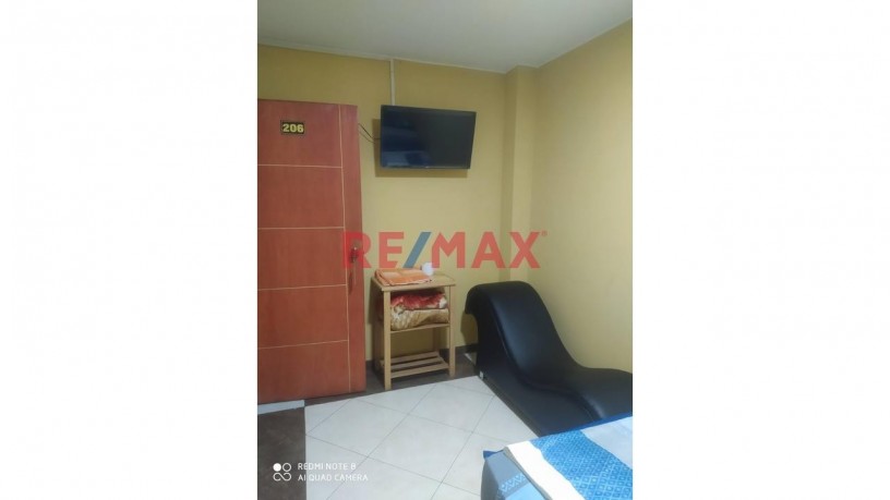 venta-de-hostal-de-5-pisos-azotea-en-san-juan-de-lurigancho-big-1