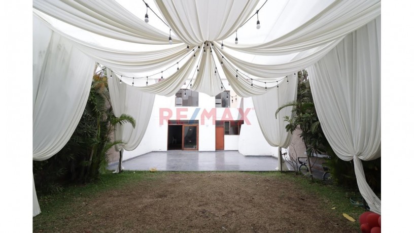 venta-de-casa-de-2-pisos-en-urbanizacion-los-cipreses-cercado-de-lima-big-4