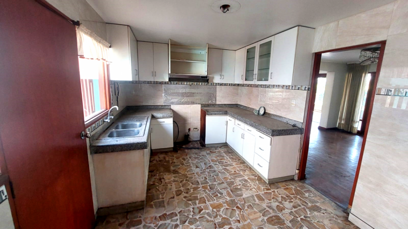 ocasion-venta-de-casa-en-surco-a-455000-396-m2-big-2