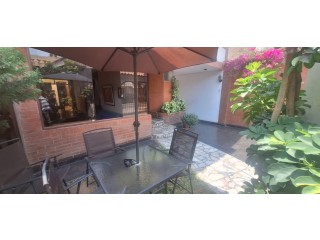 HERMOSA CASA EN LA MOLINA URB SANTA PATRICIA 1RA ETAPA