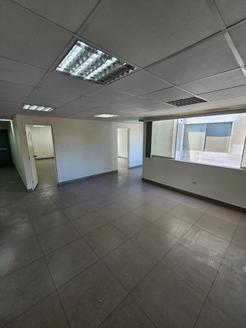 alquiler-de-oficina-en-jr-de-la-union-centro-historico-de-lima-big-3