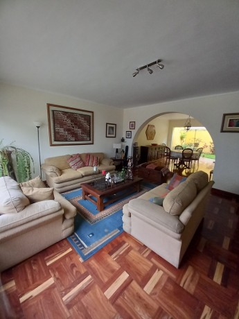 vendo-casa-2-pisos-140m2-terraza-y-jardin-big-0