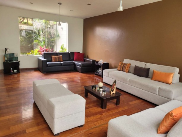 venta-de-moderna-casa-en-surco-4-dorm-y-mini-flat-big-1